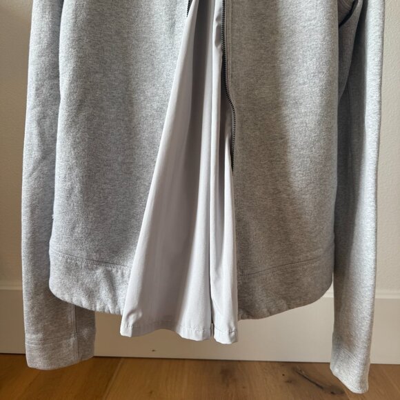 ✨ Lululemon En Route Jacket – Light Grey  Size 8–10 (No Tag) Excellent Condition - Picture 10 of 15